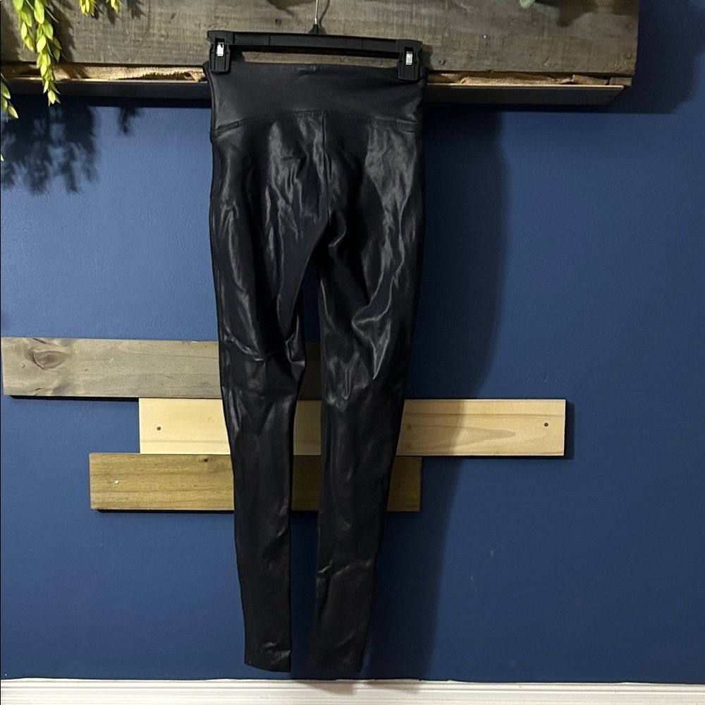 SPANX Black Leggings Faux Leather NWOT Size S/P - Picture 2 of 6